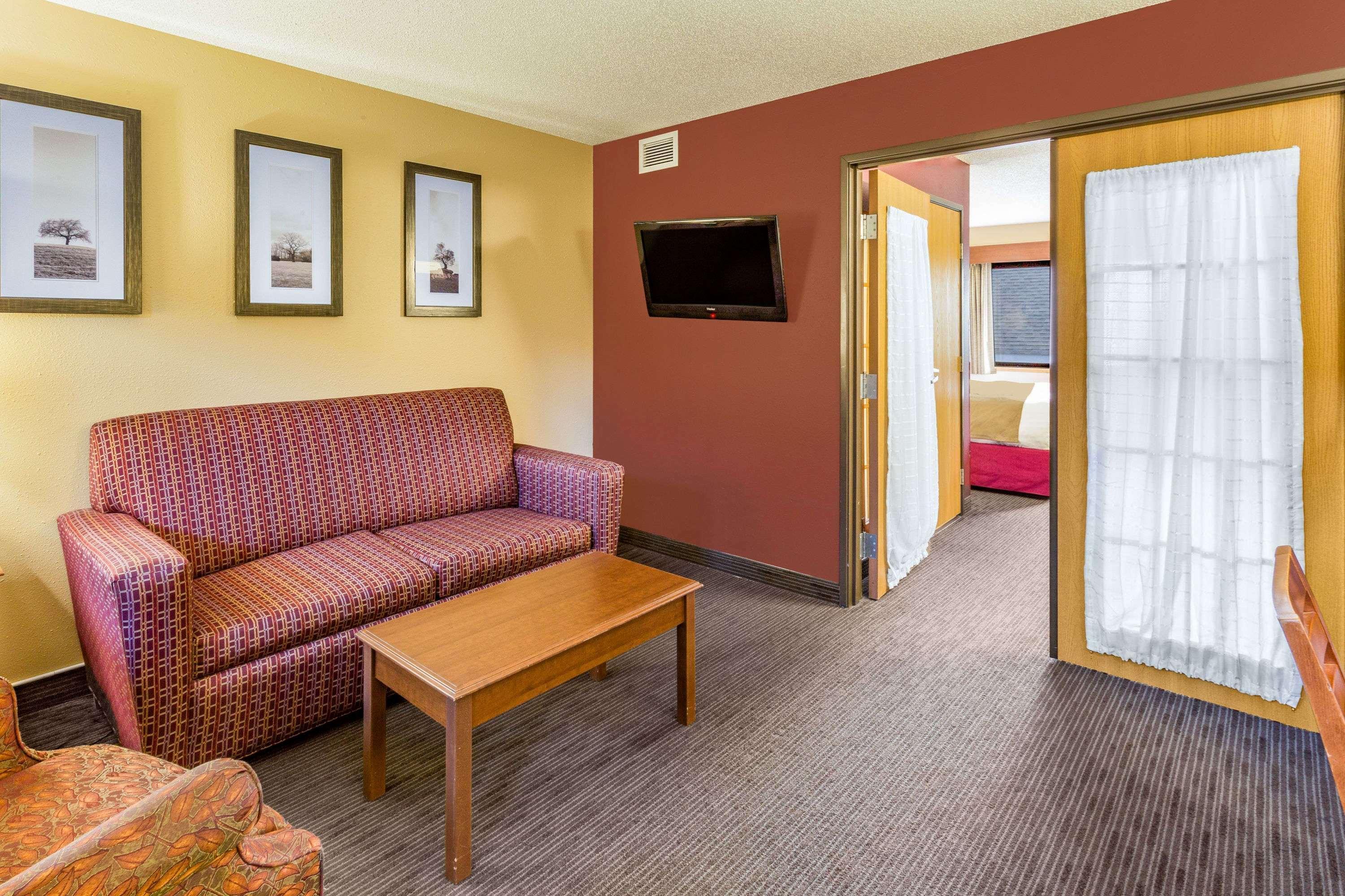Americinn By Wyndham Duluth South Proctor Black Woods Event Ctr Exterior photo