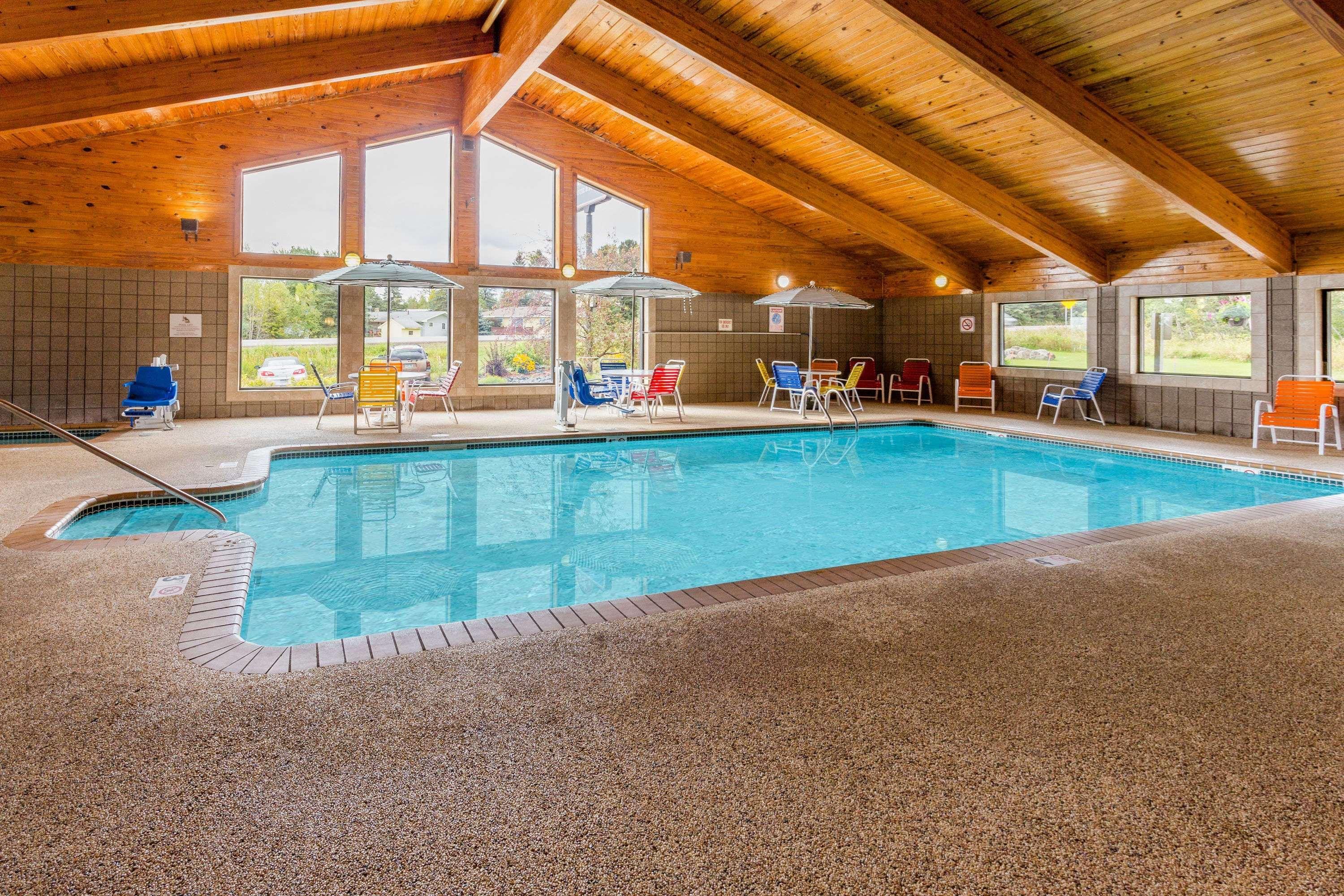 Americinn By Wyndham Duluth South Proctor Black Woods Event Ctr Exterior photo